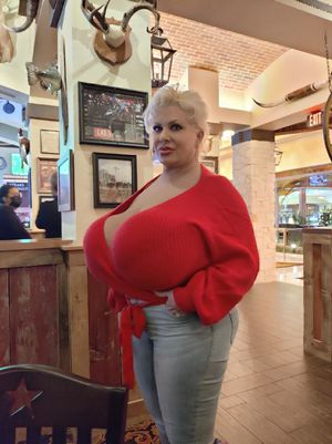 Huge Tit Pornstar Claudia Marie At Saltgrass Steakhouse Inside Golden Nugget Casino In Vegas