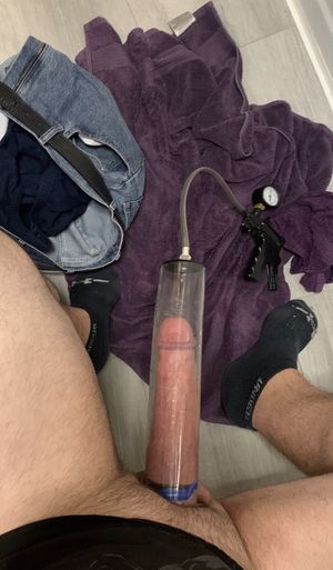 I might be 8 inches but I still like to pump and make it freakishly large.