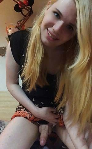 Cute 22 years old transsexual student with a surprising hot cock in Oklahoma City