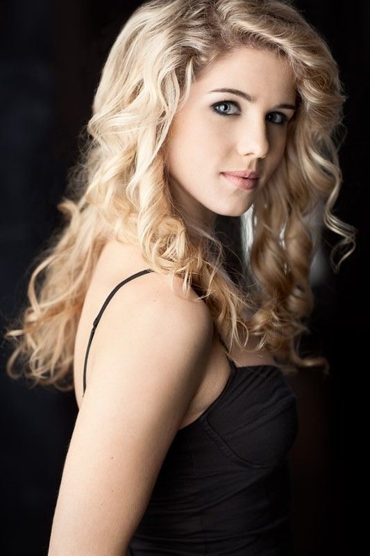 Emily Bett Rickards