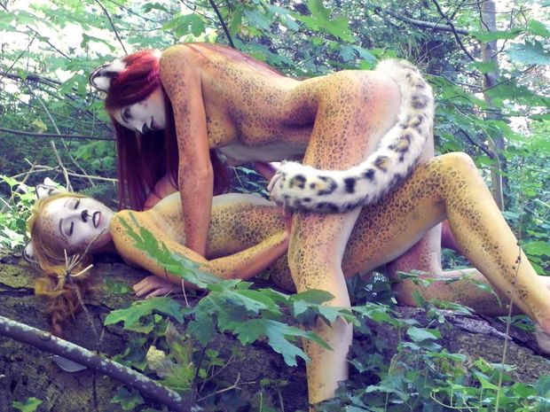 Bodypainted Jungle petgirls at play