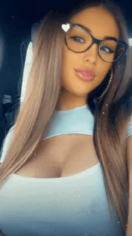 Federyca with glasses