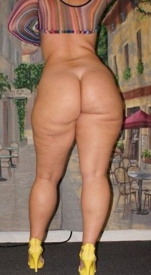 LONG LEGS PHAT WHOOTY BOOTY