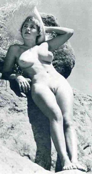 a shaved pussy was rare in those days.