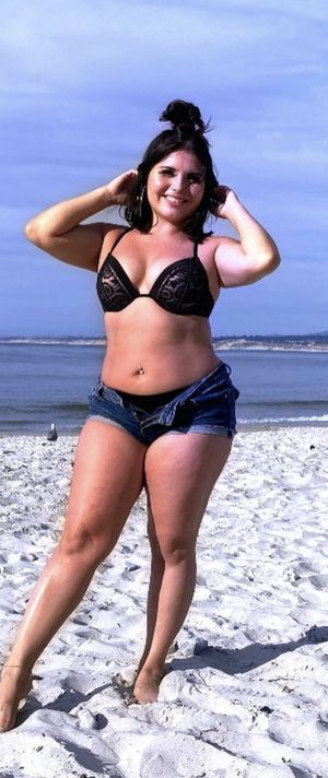 This my girlfriend and I fuck her thick ass on the daily