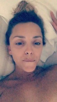 AMATEURGIRLS[dot]CC Model: [ lizadelsierra ] toujours se toucher la chatte au r veil Always play with my pussy when I wake up