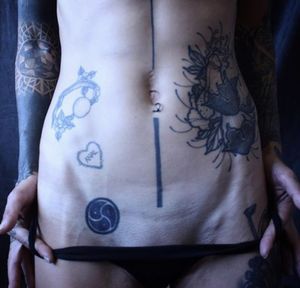 Amazing tattooed abs