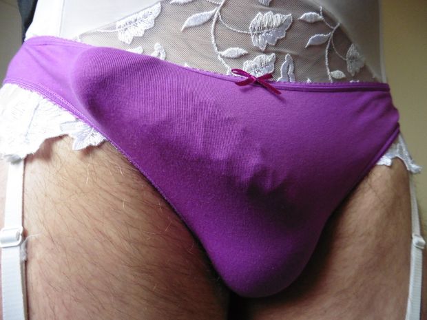 nice little bulge 3