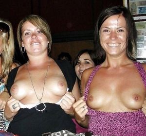 Drunk sluts showing they titties