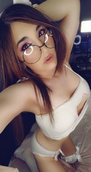 Emily Rose IV - very sexy