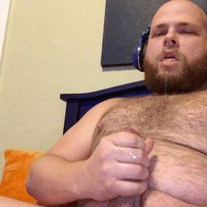 Fatty shoots up own face