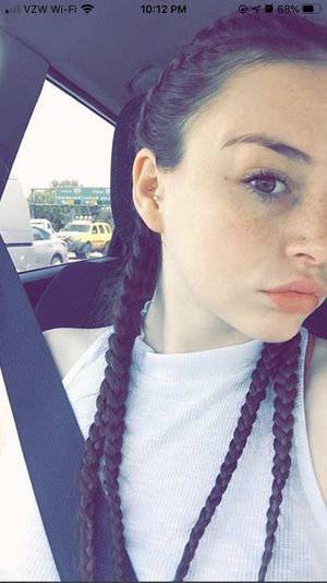 cute 18 year old selfie