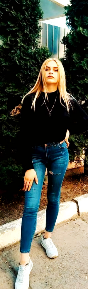 perfect skinny babe with beautiful body & legs in jeans very sexy posing in public on nature