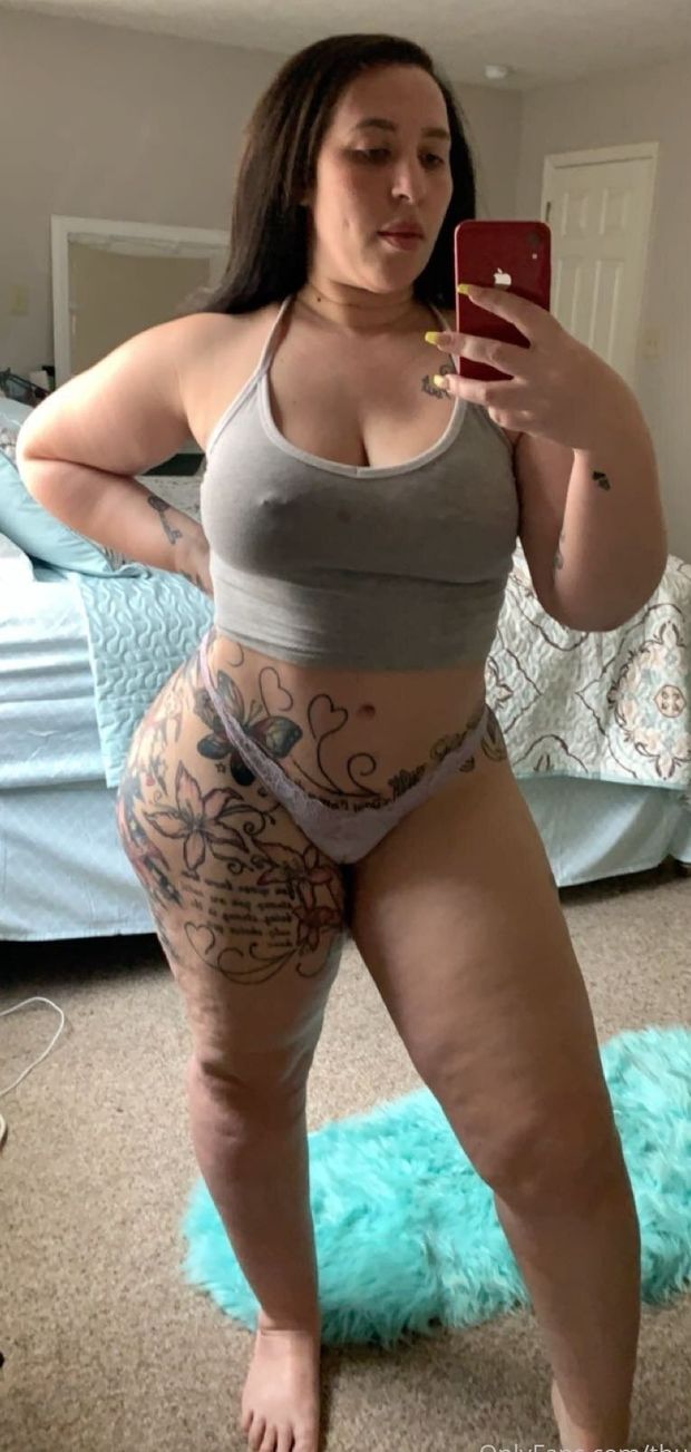 Thunda nippin in panties
