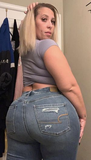 Thunda round ass in jeans!