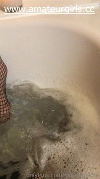 Watch more on AMATEURGIRLS[dot]CC Model: [ footsiegalore ]