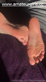 Watch more on AMATEURGIRLS[dot]CC Model: [ footsiegalore ]