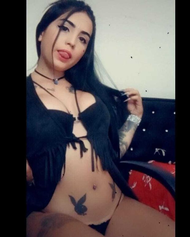 Danna Correa - super hot