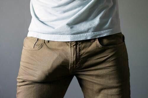 Veiny bulge through pants