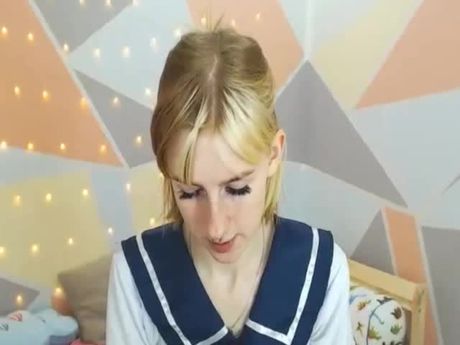 Blonde Babe Perfect Climax Performance