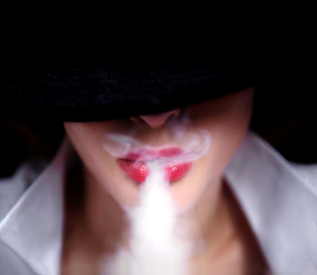 Very good use in color for this sexy but classy pic