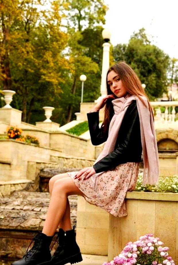perfect babe with beautiful body & legs very sexy posing in public on nature #1