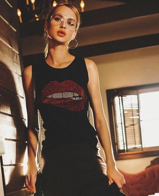 [ Big Earrings Tank Top Nerd BABE ]