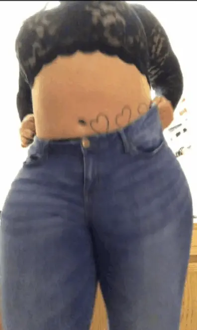 Thunda in tight jeans 2