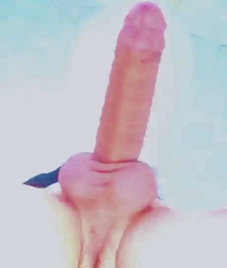 I want to hear from Anyone who likes shaved balls in their mouth