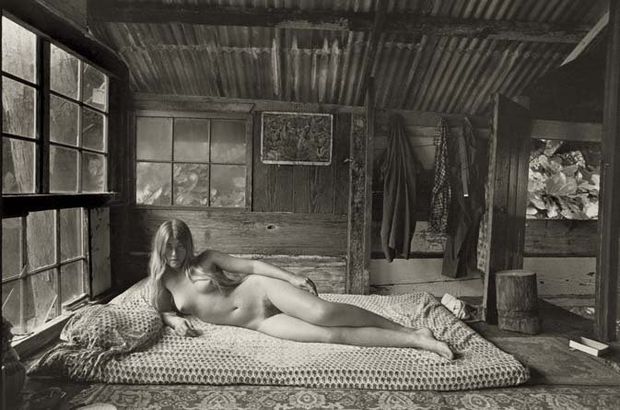 commune hippie chick 1969