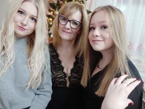 Foursome with sexi mommy and her daughters ❤️