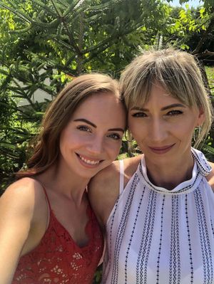 Threesome with sexi mommy and daughter ♥️