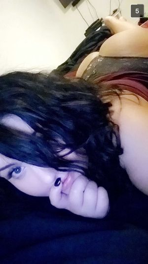 Horny lonely wife looking for cock