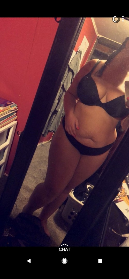 Cheating wife getting sexy for bf while hubs is deployed
