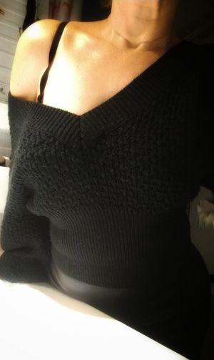 Wearing my off-shoulder top on my tight pencil skirt...