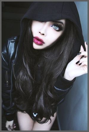 [ Goth Faced Emo Babe ]