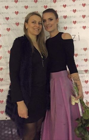 Threesome with sexi mommy and daughter 4 ♥️