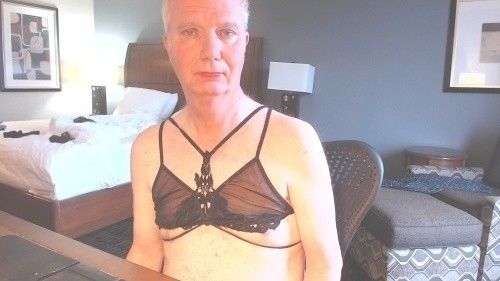 Sexy sissy femme who likes BBC!