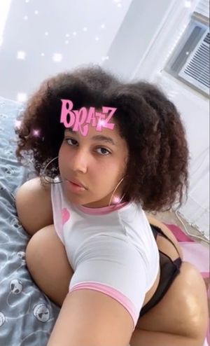 Hot babe big tits using bratz doll effect