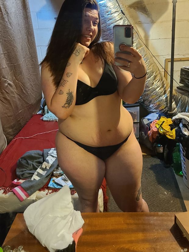 Thick whitegirl