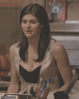 Sexy Alexandra Daddario Cleveage II