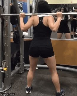 Ariel Winter Working Out