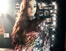 Gillertery Hailee Steinfeld
