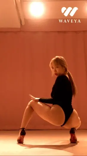 Sexy Waveya 1