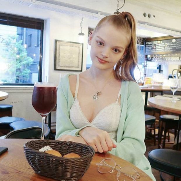 Such perky boobs for a petite lady. Dakota is 5'3" and weighs about 100 pounds.