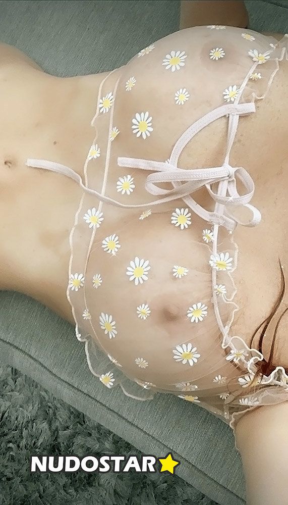 See-through flower top titties