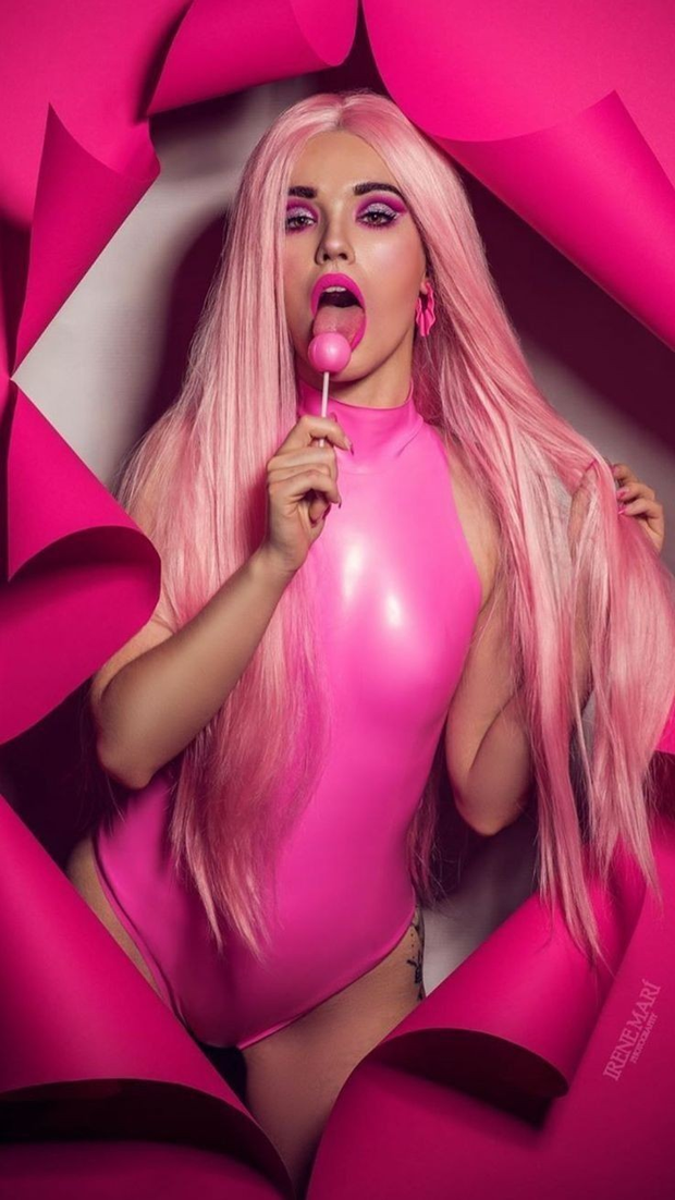 Pink therapy