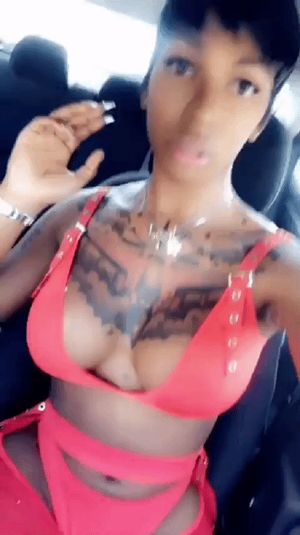 Tgirl Dressed To Trap