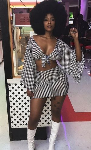 [ #publicAfroSeries : #Hip-Ass Afro Babe ]