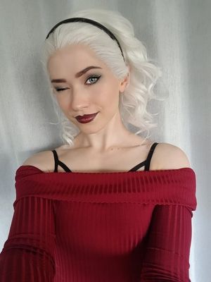 "Sending this pic so you can cum on my face whenever you want. Love, Sabrina."